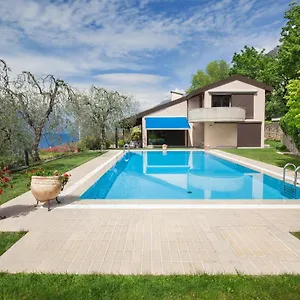 https://villa-dismero-un-oasi-di-lusso-e-privacy.hotelinveneto.com