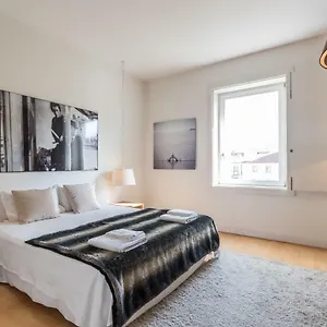 Flh Chiado Design Flat Appartamento Lisbona