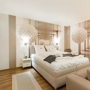 Downtown Residences - Ac,elevator,terrace Appartamento Budapest