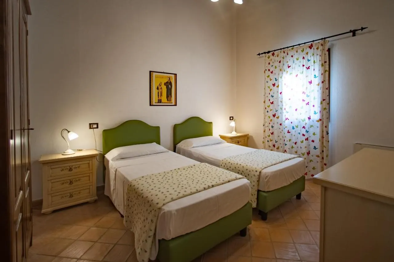 Poggio Pozzetti Villa Lascari 0*,