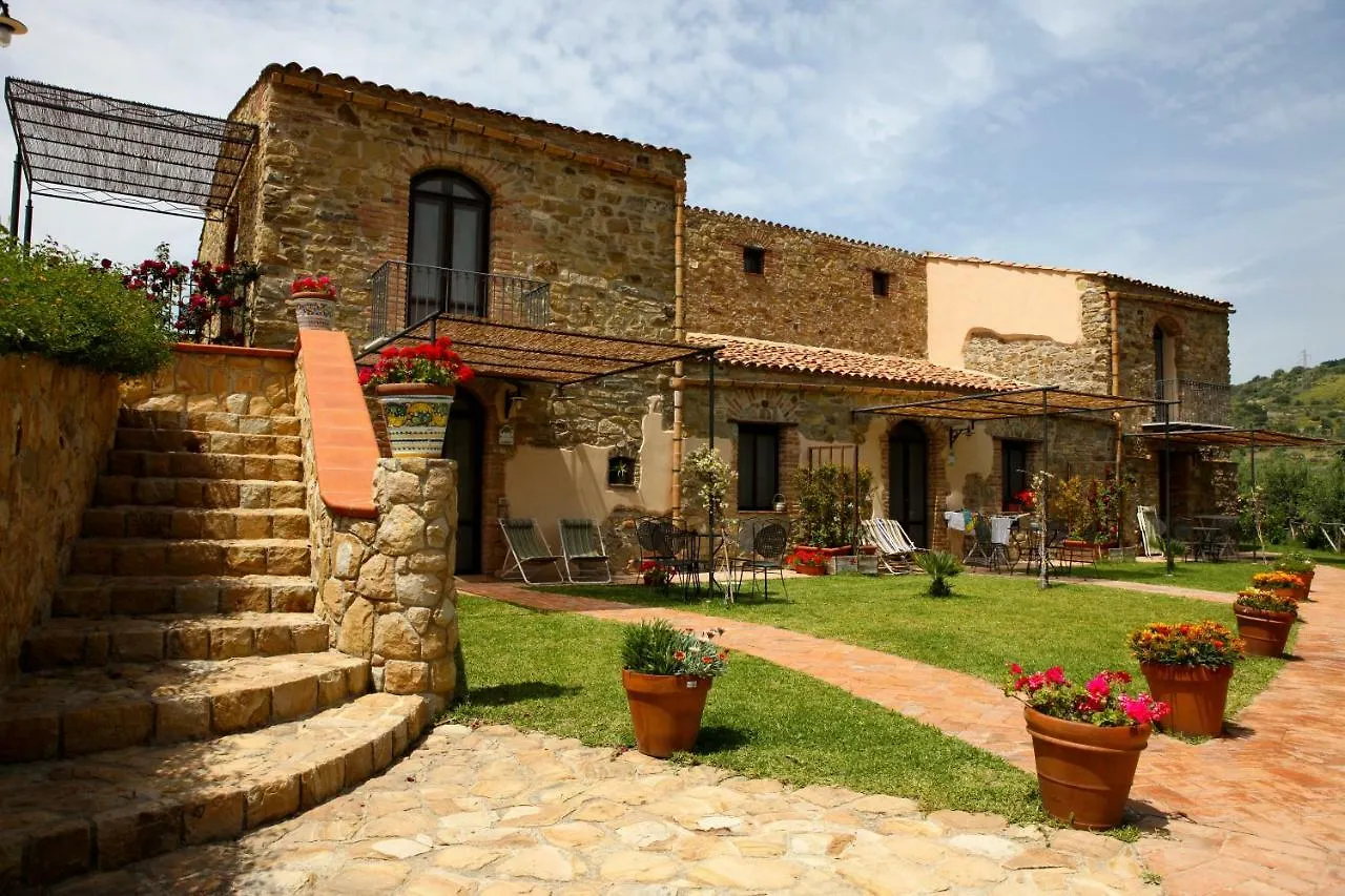 Poggio Pozzetti Villa Lascari 0*,  Italy